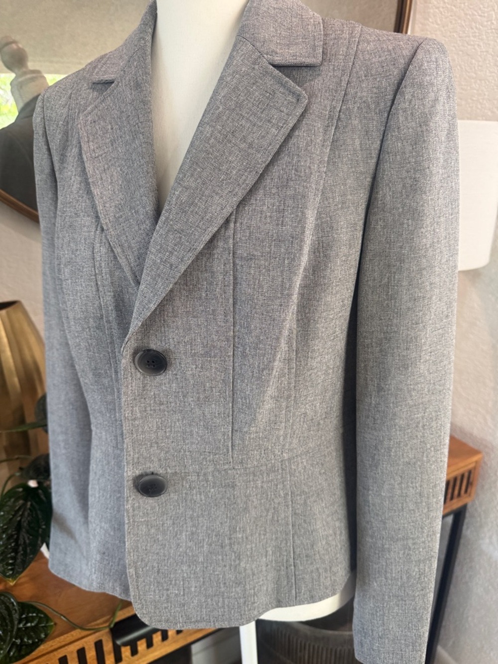 Kasper Gray Women's Tailored Blazer - Two-Button Sport Coat - NEW - size 6P